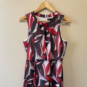 Elegant sleeveless brightly colored short dress